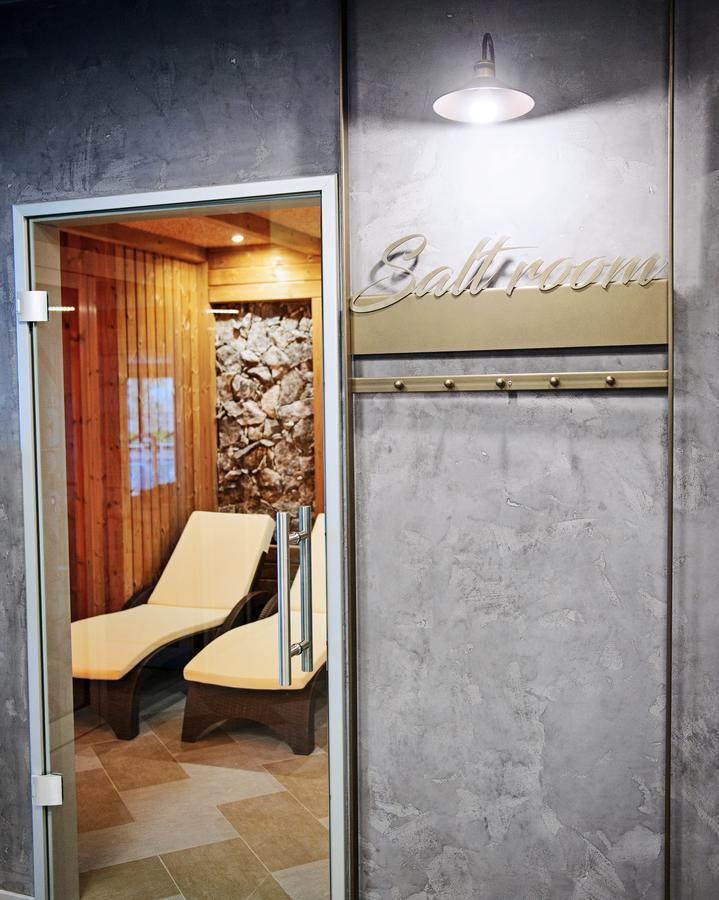 Hot Springs Medical And Spa Banya  Exterior photo